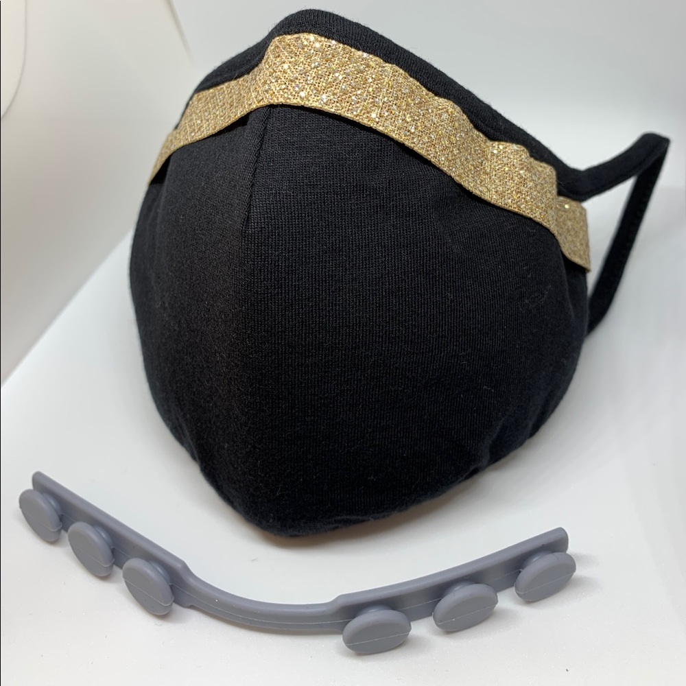 HANDMADE MASK WITH EAR GRIP